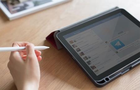 Чехол для iPad Air 10,9 (2022/20) с отсеком для стилуса UNIQ Transforma Rigor Anti-microbial (NPDA10.9(2020)-TRIGGRY) Серый